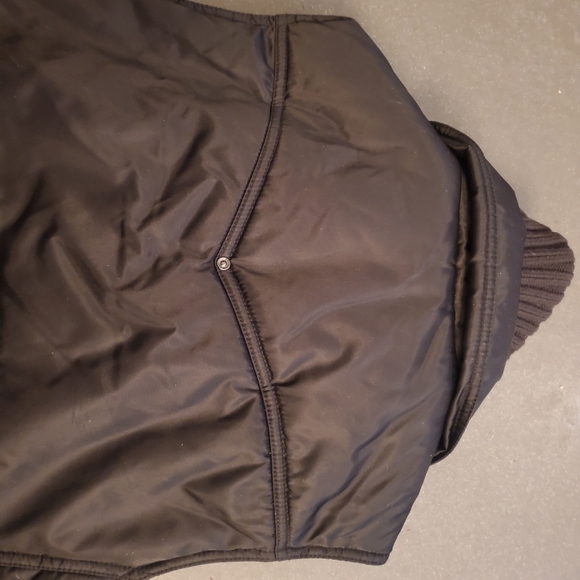 ESPRIT puffer vest - Picture 10 of 12